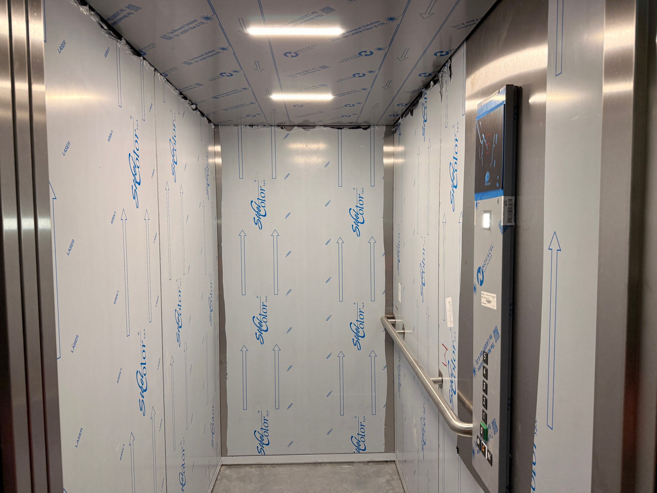 24.11.2025 // Der Fahrstuhl fährt bereits.